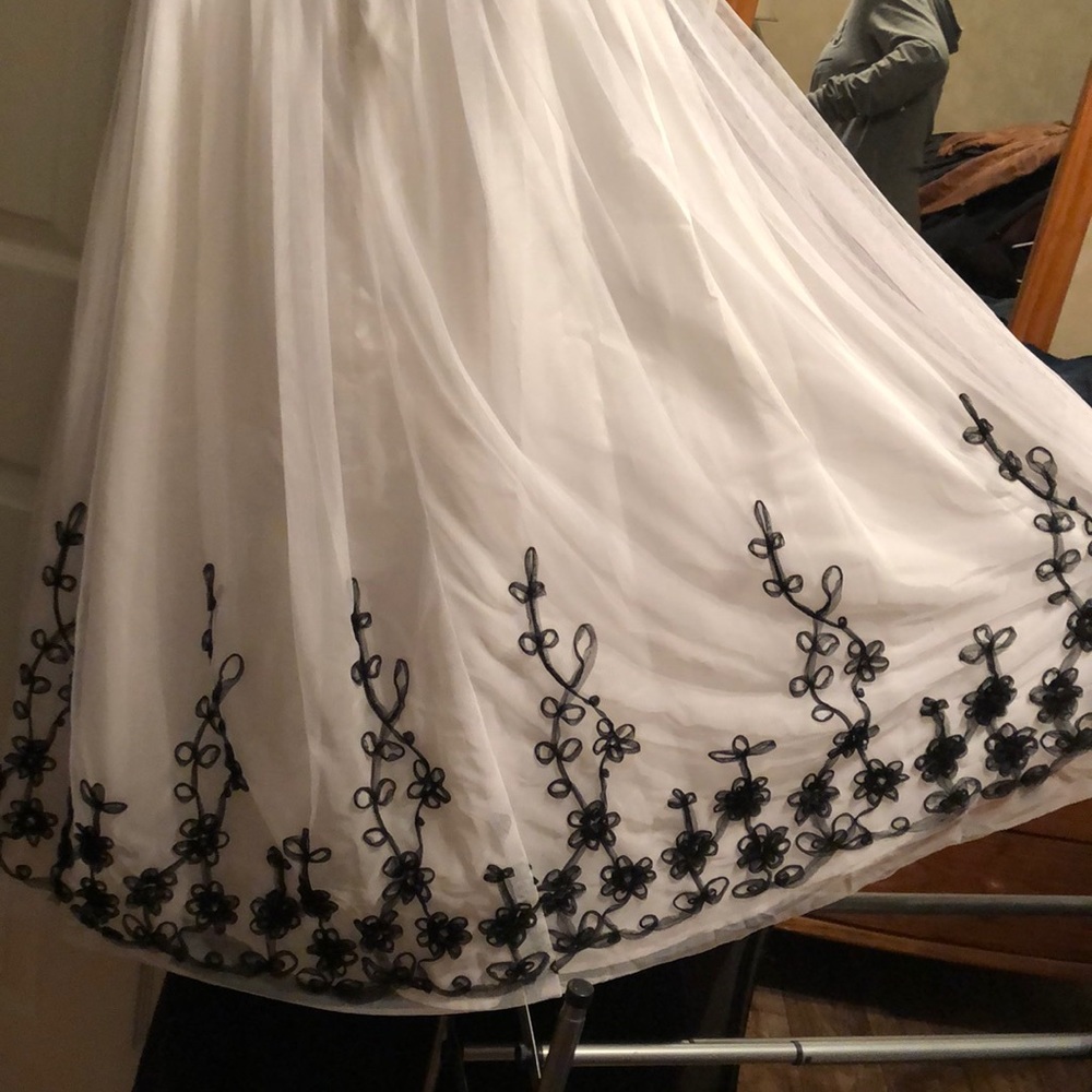 Prom / Evening Dress - Picture 4 of 6